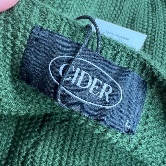 Cider Crop Sweater Tank Knit Size L Green Pink Heart NWT - Picture 2 of 6